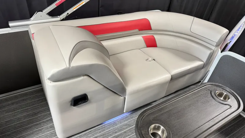 Slide: The Image of Premier 250 Solaris Sport 2024 - 38