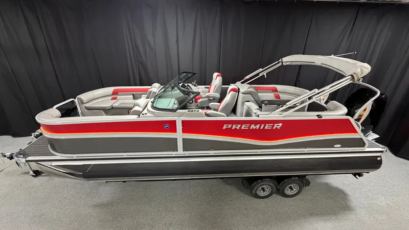 Slide: The Image of Premier 250 Solaris Sport 2024 - 1