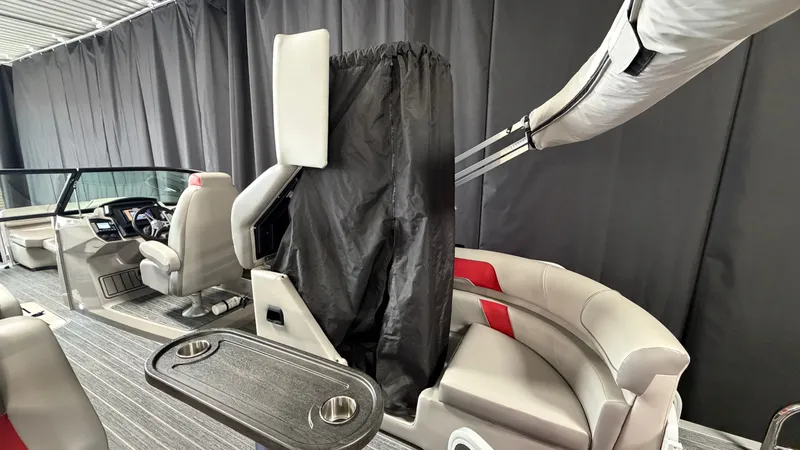 Slide: The Image of Premier 250 Solaris Sport 2024 - 42