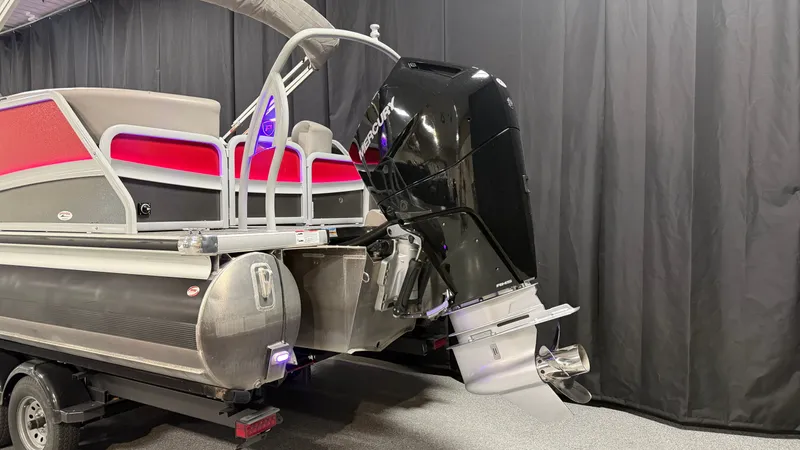 Slide: The Image of Premier 250 Solaris Sport 2024 - 7
