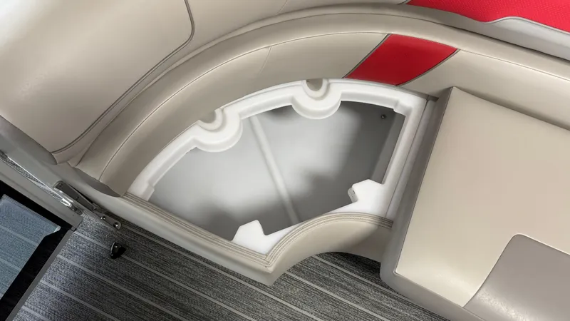 Slide: The Image of Premier 250 Solaris Sport 2024 - 97