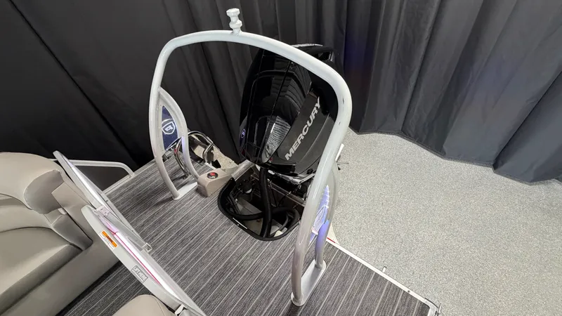 Slide: The Image of Premier 250 Solaris Sport 2024 - 15
