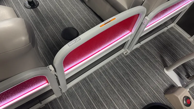 Slide: The Image of Premier 250 Solaris Sport 2024 - 21