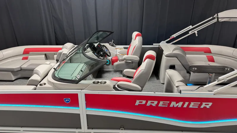 Slide: The Image of Premier 250 Solaris Sport 2024 - 5