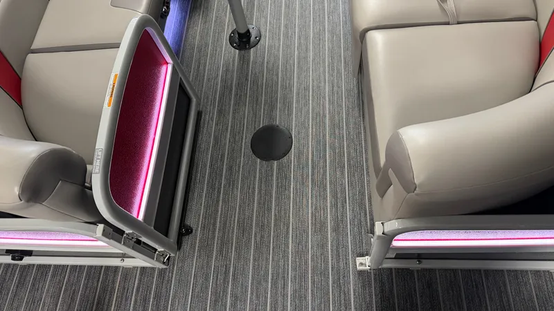 Slide: The Image of Premier 250 Solaris Sport 2024 - 26