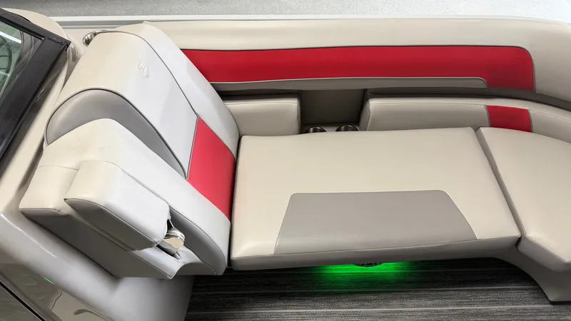 Slide: The Image of Premier 250 Solaris Sport 2024 - 77