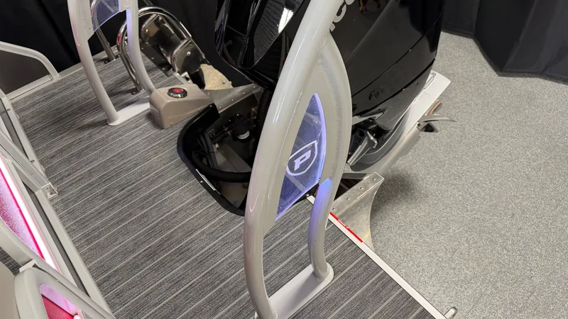 Slide: The Image of Premier 250 Solaris Sport 2024 - 16