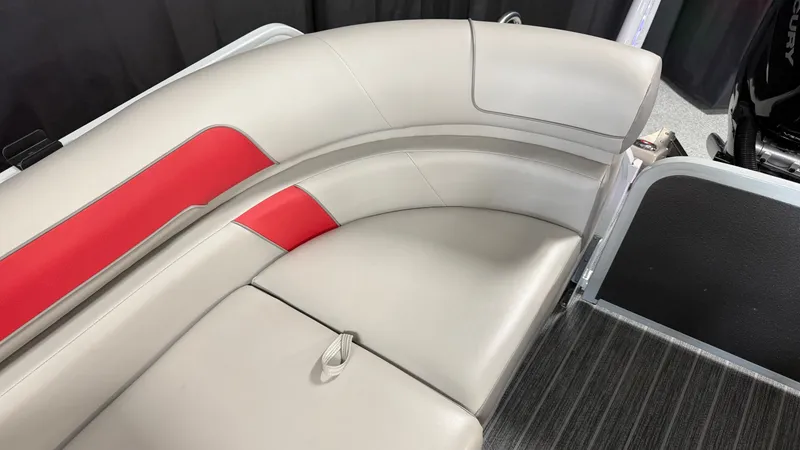 Slide: The Image of Premier 250 Solaris Sport 2024 - 39