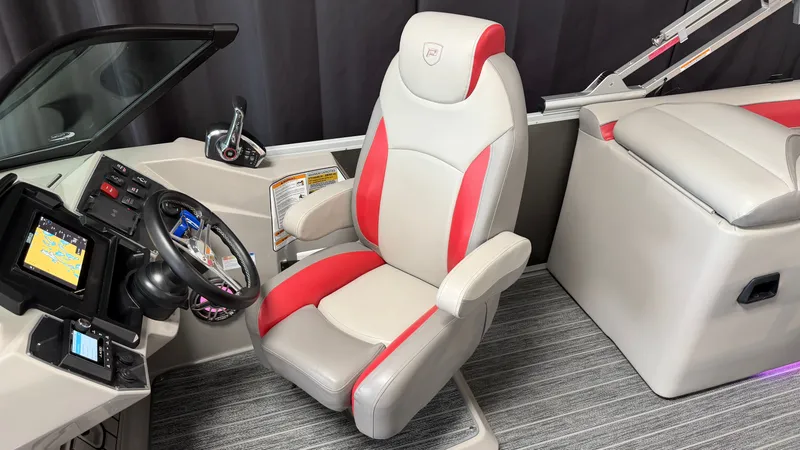 Slide: The Image of Premier 250 Solaris Sport 2024 - 58