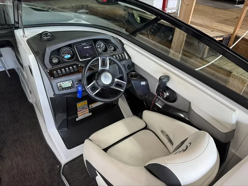 Slide: The Image of Interior of a 2016 Monterey 258SS Super Sport boat. - 11