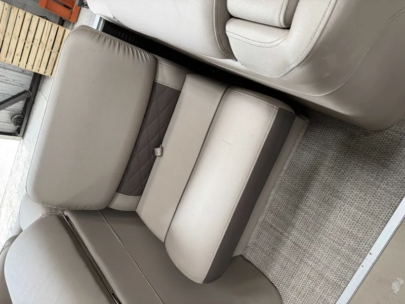Slide: The Image of Bennington RSB 2020 boat seat with beige upholstery. - 12
