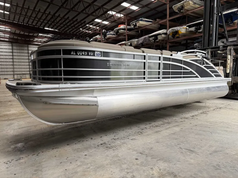 Slide: The Image of 2020 Bennington RSB pontoon boat in warehouse. - 15