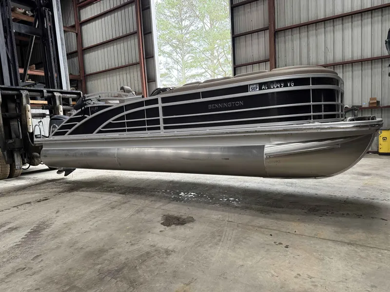 Slide: The Image of 2020 Bennington RSB pontoon boat in warehouse. - 7