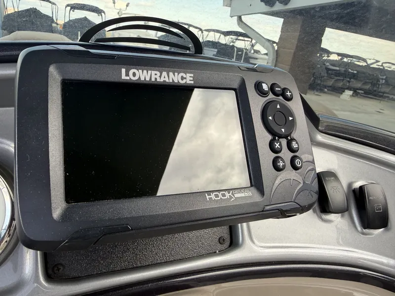 Slide: The Image of Lowrance HOOK Reveal on Sun Tracker FISHIN BARGE 20 DLX, 2021. - 12