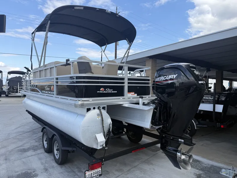 Slide: The Image of 2021 Sun Tracker FISHIN BARGE 20 DLX with 90HP Mercury engine. - 5