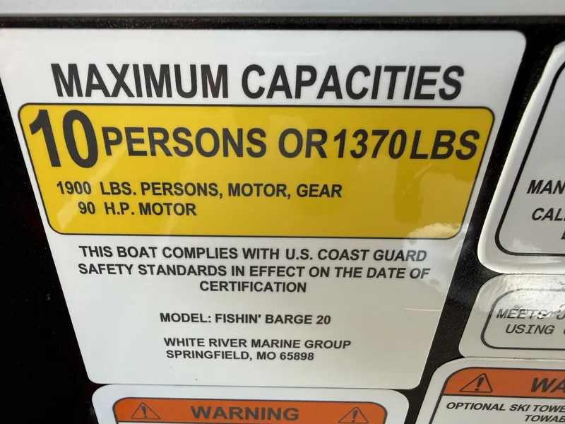 Slide: The Image of Capacity sign for Sun Tracker FISHIN BARGE 20 DLX, 10 persons, 1370 lbs. - 8