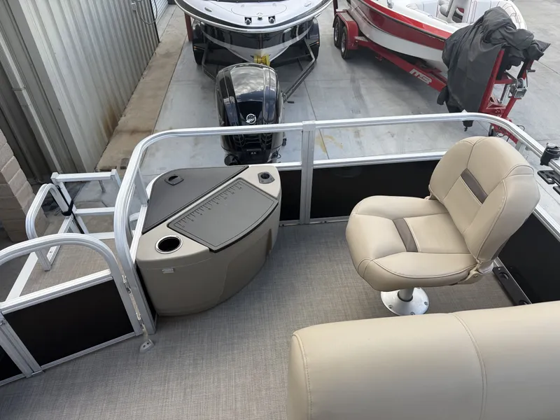 Slide: The Image of 2021 Sun Tracker FISHIN BARGE 20 DLX with 90HP Mercury engine. - 9