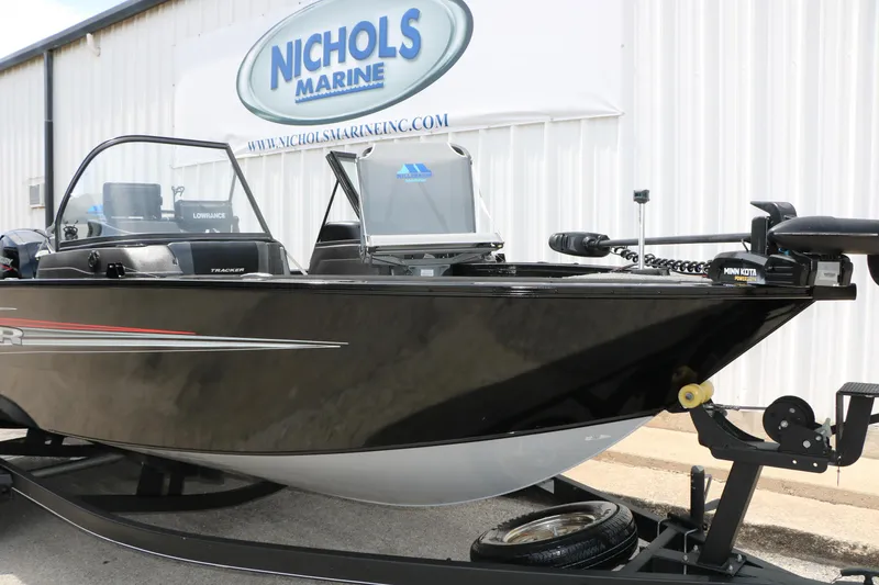 Slide: The Image of 2022 Tracker Targa V-19 Combo boat at Nichols Marine dealership. - 13