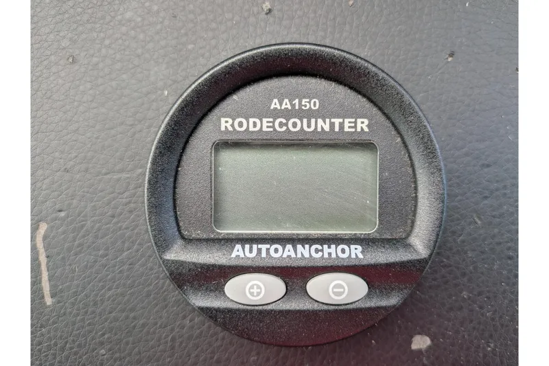 Slide: The Image of AutoAnchor AA150 rode counter on North Pacific 42 Pilothouse, 2006 model. - 33