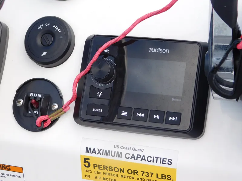 Slide: The Image of Sea Pro 172 Bay 2022 boat console with Audison control. - 11