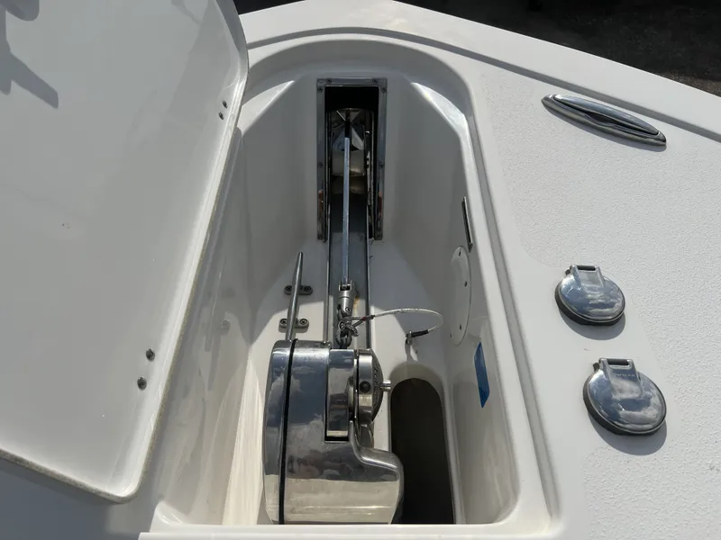 Slide: The Image of Anchor compartment of Tidewater 292 CC Adventure 2021. - 22