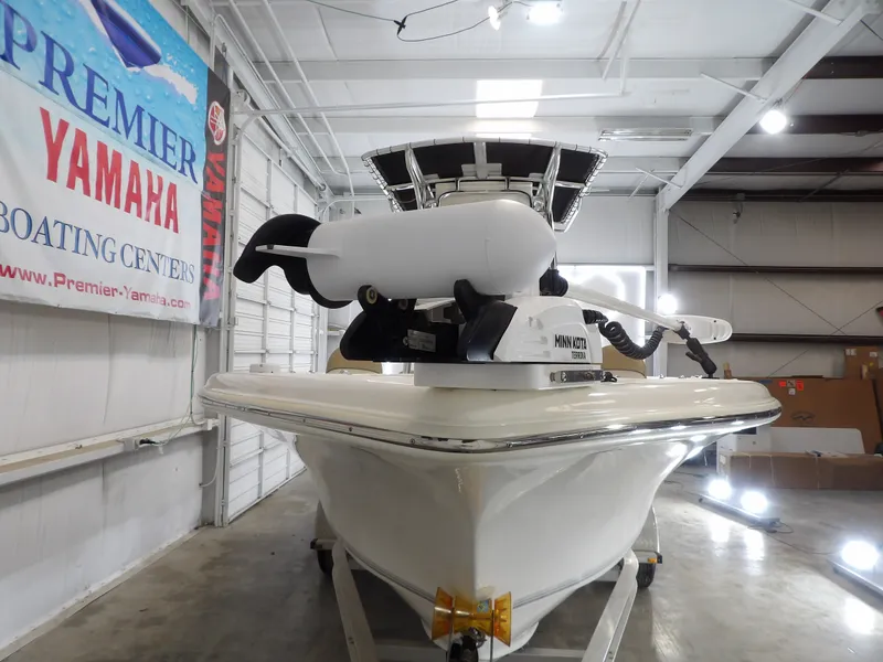 Slide: The Image of 2016 Key West 219 FS boat in a showroom. - 12