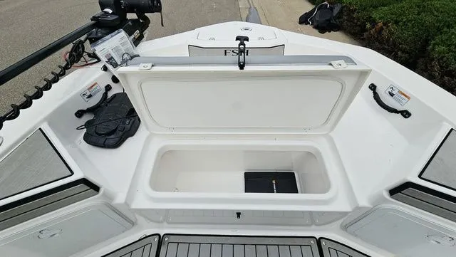 Slide: The Image of Yamaha 195 FSH Sport 2020 - 21