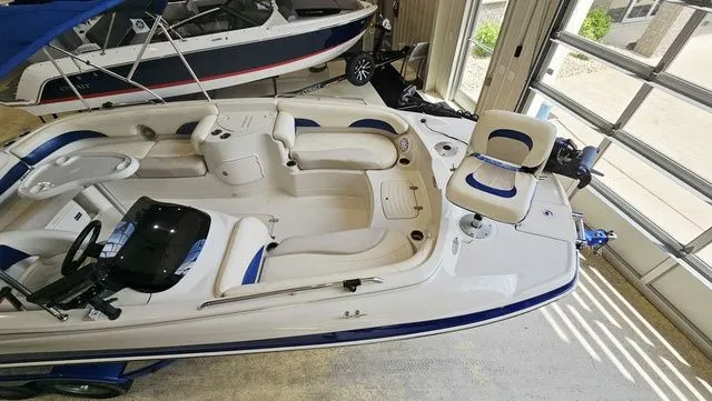 Slide: The Image of Tahoe 215 Xi 2012 - 14