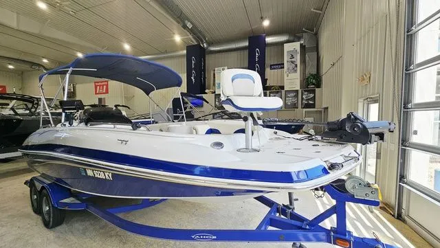 Slide: The Image of Tahoe 215 Xi 2012 - 2