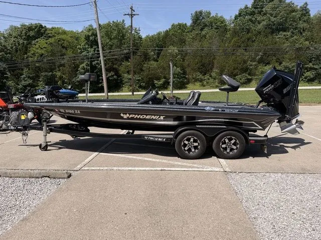 Slide: The Image of Phoenix Bass Boat 920 ProXP 2019 - 19