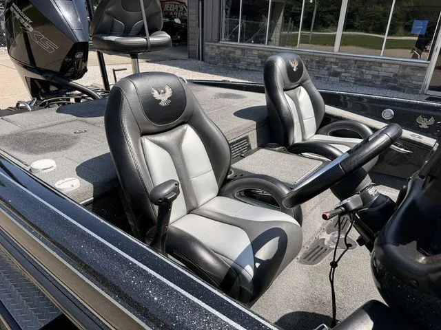 Slide: The Image of Phoenix Bass Boat 920 ProXP 2019 - 8