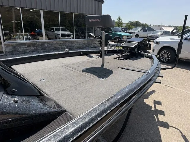 Slide: The Image of Phoenix Bass Boat 920 ProXP 2019 - 9