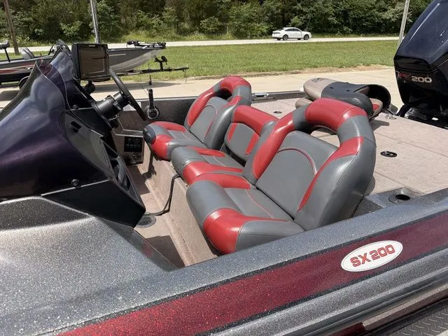 Slide: The Image of Skeeter ZX200 2004 - 12