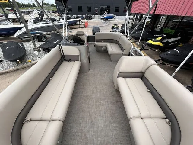 Slide: The Image of Sun Tracker Party Barge 18 DLX 2023 - 9