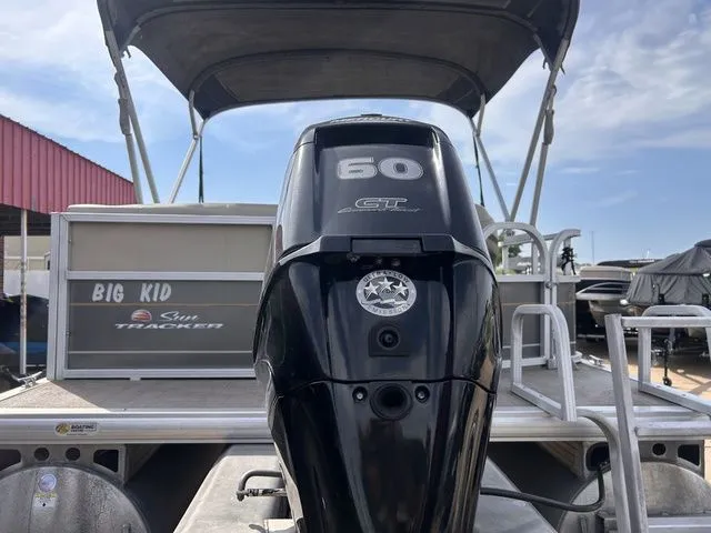 Slide: The Image of Sun Tracker Party Barge 18 DLX 2020 - 6