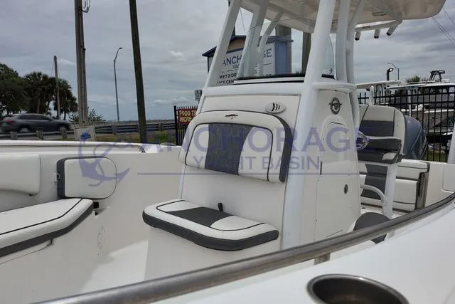 Slide: The Image of Tidewater 232 CC Adventure 2020 - 3