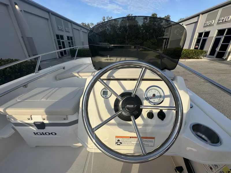 Slide: The Image of Steering wheel of Boston Whaler 130 Super Sport 2025. - 7