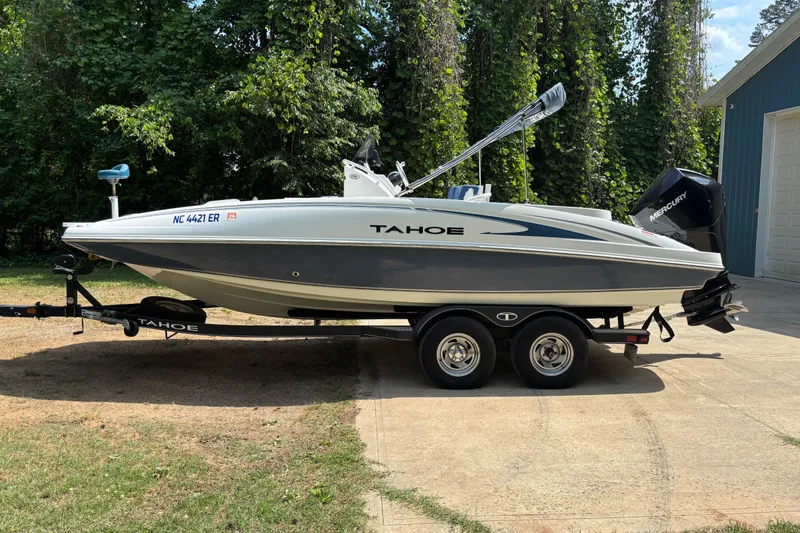 The Image of Tahoe 2150 CC 2020 - undefined