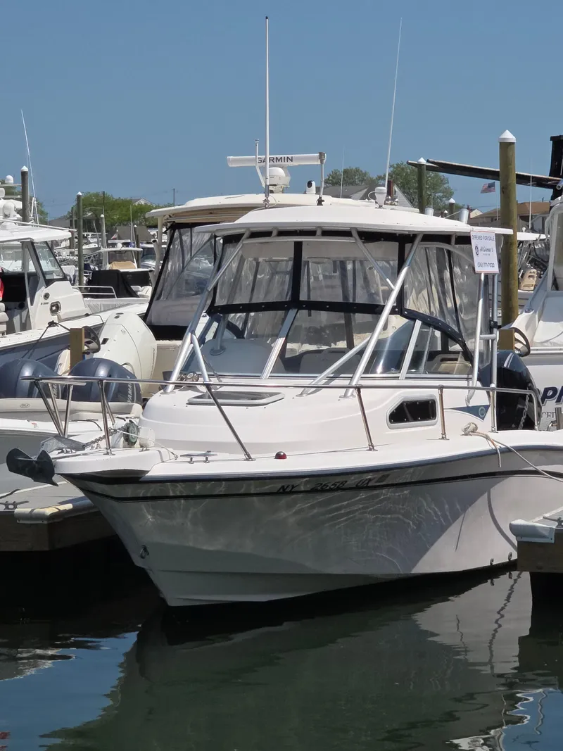 Slide: The Image of Grady-White Seafarer 226 2002 - 2