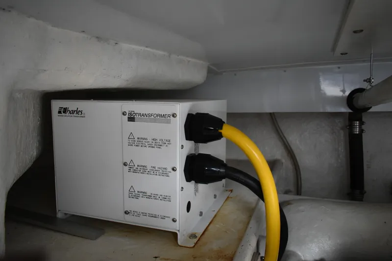 Slide: The Image of Electrical system in 2004 Ocean Alexander 64 Pilothouse, featuring Charles ISO transformer. - 85
