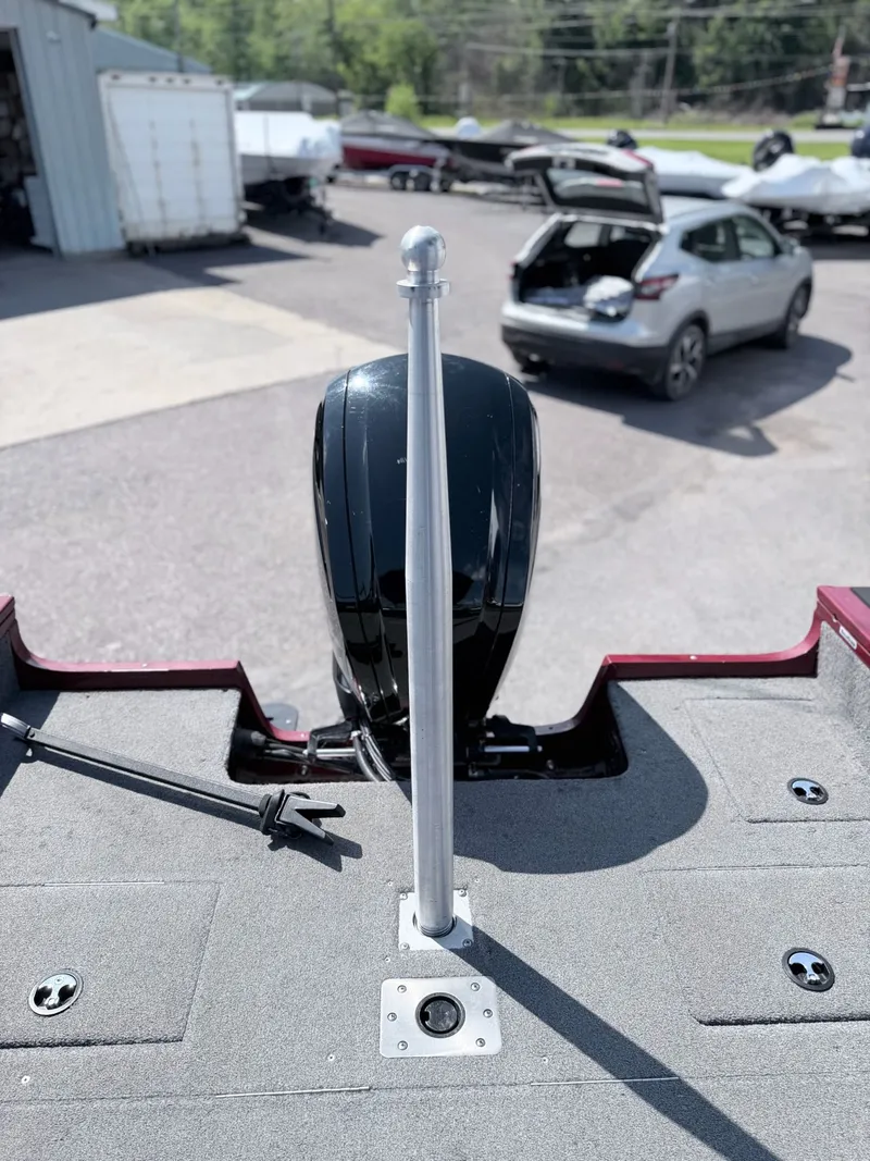 Slide: The Image of 2017 Tracker Targa V-18 Combo boat with outboard motor. - 6