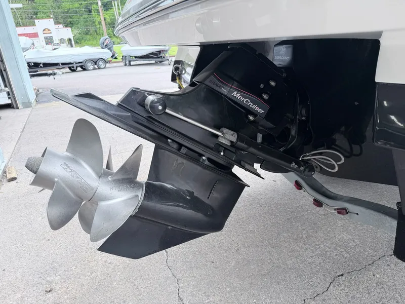 Slide: The Image of Monterey M-20 boat motor with MerCruiser drive, 2020 model. - 31