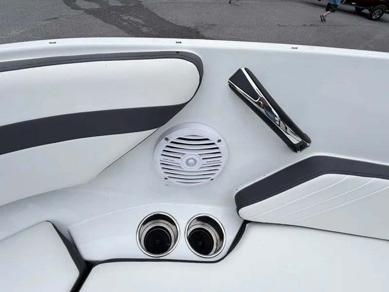 Slide: The Image of Interior of a 2020 Monterey M-20 boat with speaker and cup holders. - 47