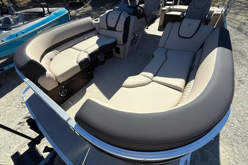 Slide: The Image of 2026 Tahoe Pontoon Cascade Versatile Rear Bench 23 with luxurious seating and modern design. - 12