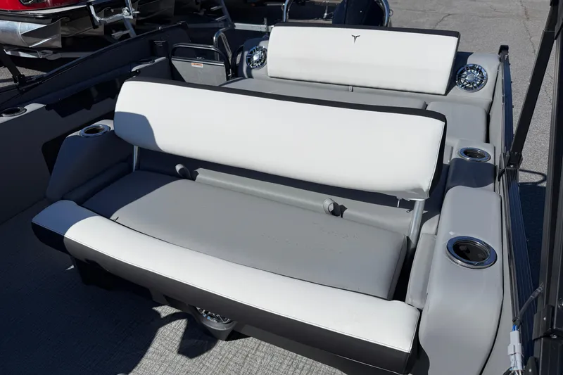 Slide: The Image of 2026 Tahoe Pontoon Cascade VRL 23' with sleek seating and cup holders. - 5