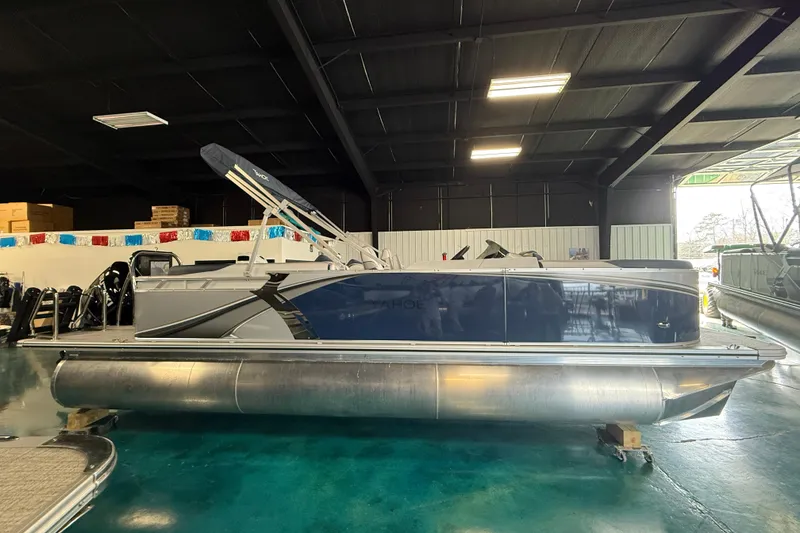 The Image of Tahoe LTZ Quad Lounger 2026 - 0