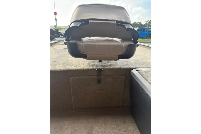 Slide: The Image of 2026 Tracker Bass Tracker Classic Limited boat seat and deck, showcasing premium design. - 16