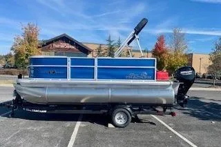 The Image of Sun Tracker Party Barge 16 DLX 2026 - 0