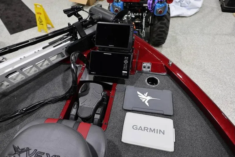 Slide: The Image of 2026 Vexus AVX 2100 boat interior with Garmin electronics and control panel. - 10