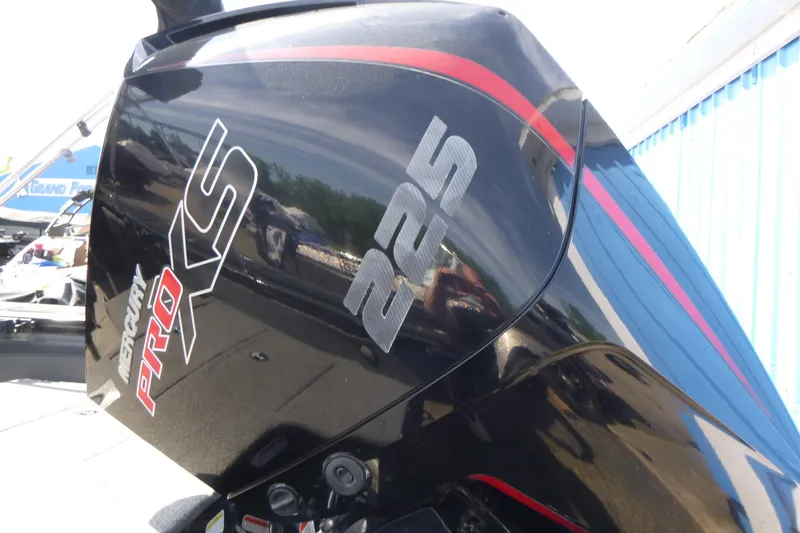 Slide: The Image of Mercury Pro XS 225 engine on 2020 Tracker Targa V-19 Combo Tournament Edition boat. - 15